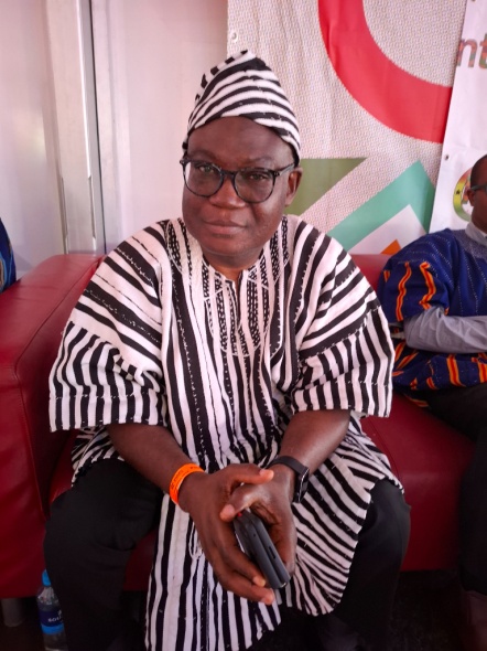 Sfeerimpressie van Internet TV voor bewoners in Amsterdam Zuidoost - ADOM TV