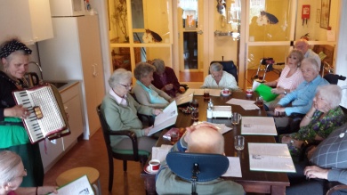 Sfeerimpressie van Dagactiviteiten voor mensen met dementie en geheugenproblemen bij  Zonnehuisgroep Amstelland