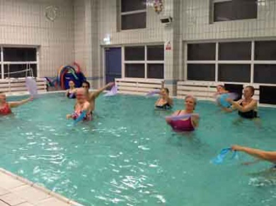 Sfeerimpressie van Gymnastiek in het water Astma/COPD Stadsdeel Nieuw-West bij  Meer Bewegen Voor Ouderen